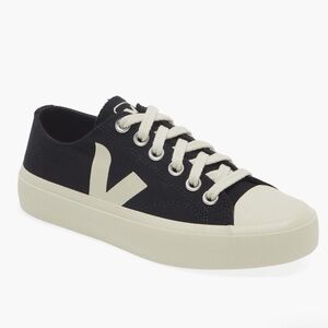 Veja Wata II Low Top Sneaker
